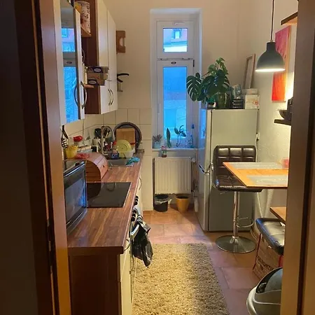 Apartment Privat Zimmer . *